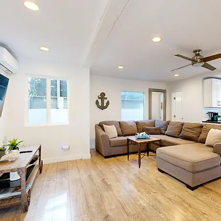 La Jolla Beach Retreat